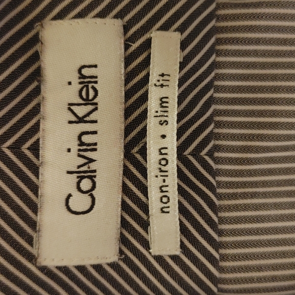 Calvin Klein button down shirt - Picture 3 of 4